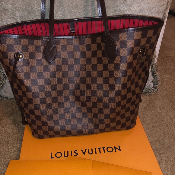 Louis Vuitton Handbags - Louis Vuitton Neverfull MM